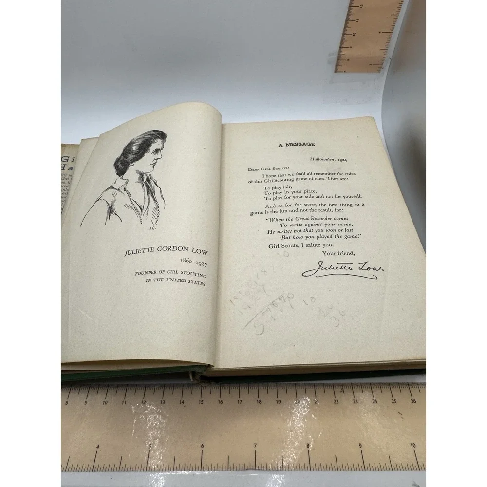 Vintage Girl Scout Handbook Intermediate Program w/ Dust Jacket HC 1944